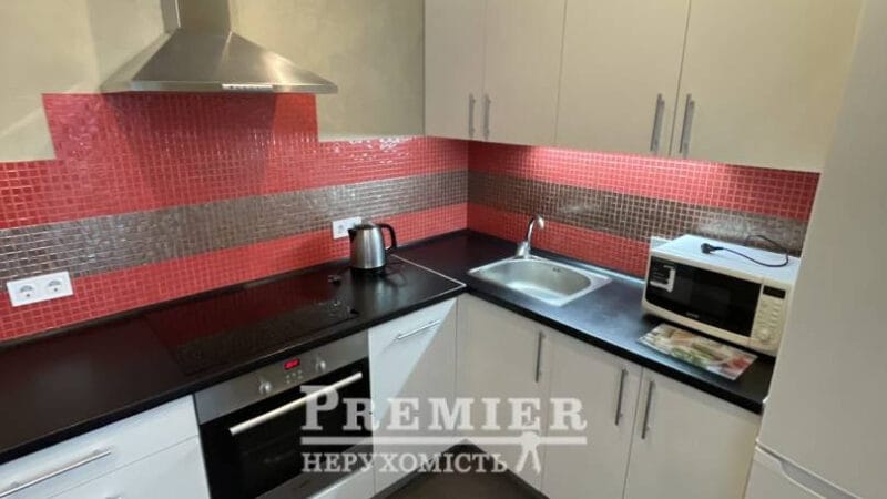 For sale one-room apartment with major renovation, furniture and appliances, residential complex Altair 1 | Ads of UHTI Lutsk | 65a4e-21617