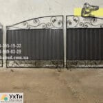 Кованые ворота с профнастилом. Распашные ворота с профнастилом | Объявления УХТЫ Хотин | maf_n-22664