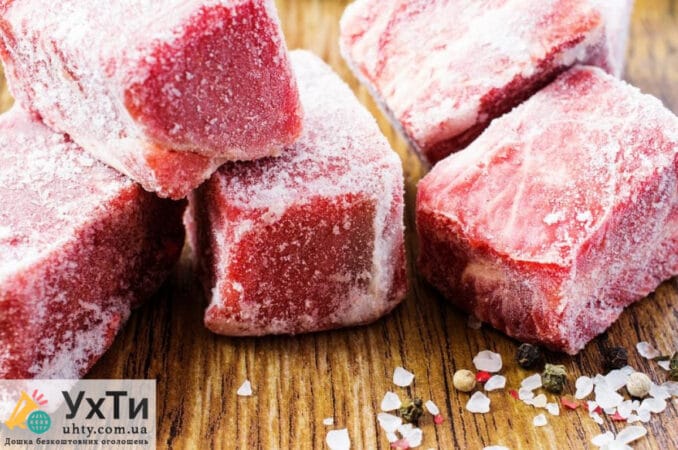 Pork cutting is a high-stakes job | Advertisement of UHTI Lozova | moroz-23854