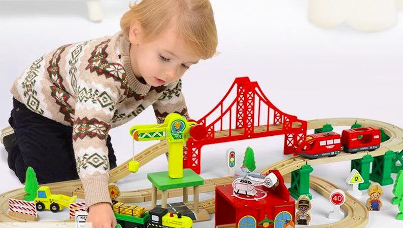 Почему деревянная железная дорога идеальный подарок для ребенка? Объявления УХТЫ | znimo-27913