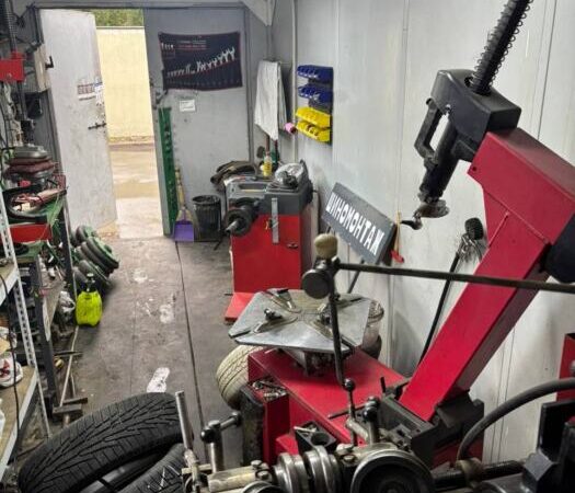 Аренда помещения под шиномонтаж в Кривом Роге, Автовокзал, красная линия. | Объявления Коммерческая недвижимость, Недвижимость УХТЫ Кривой Рог | 2960--36356